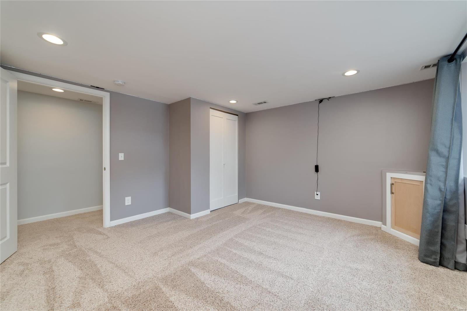 1018 Bedford Lane Ballwin, MO 63011 - Photo 31 of 37