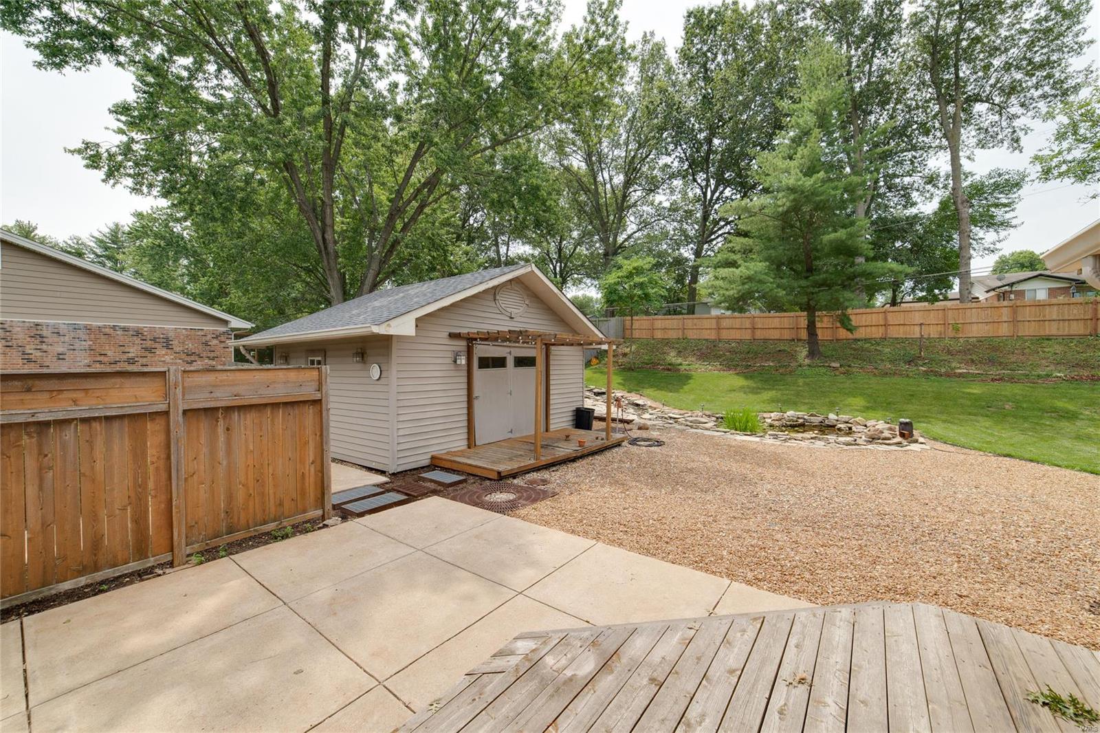 1018 Bedford Lane Ballwin, MO 63011 - Photo 32 of 37