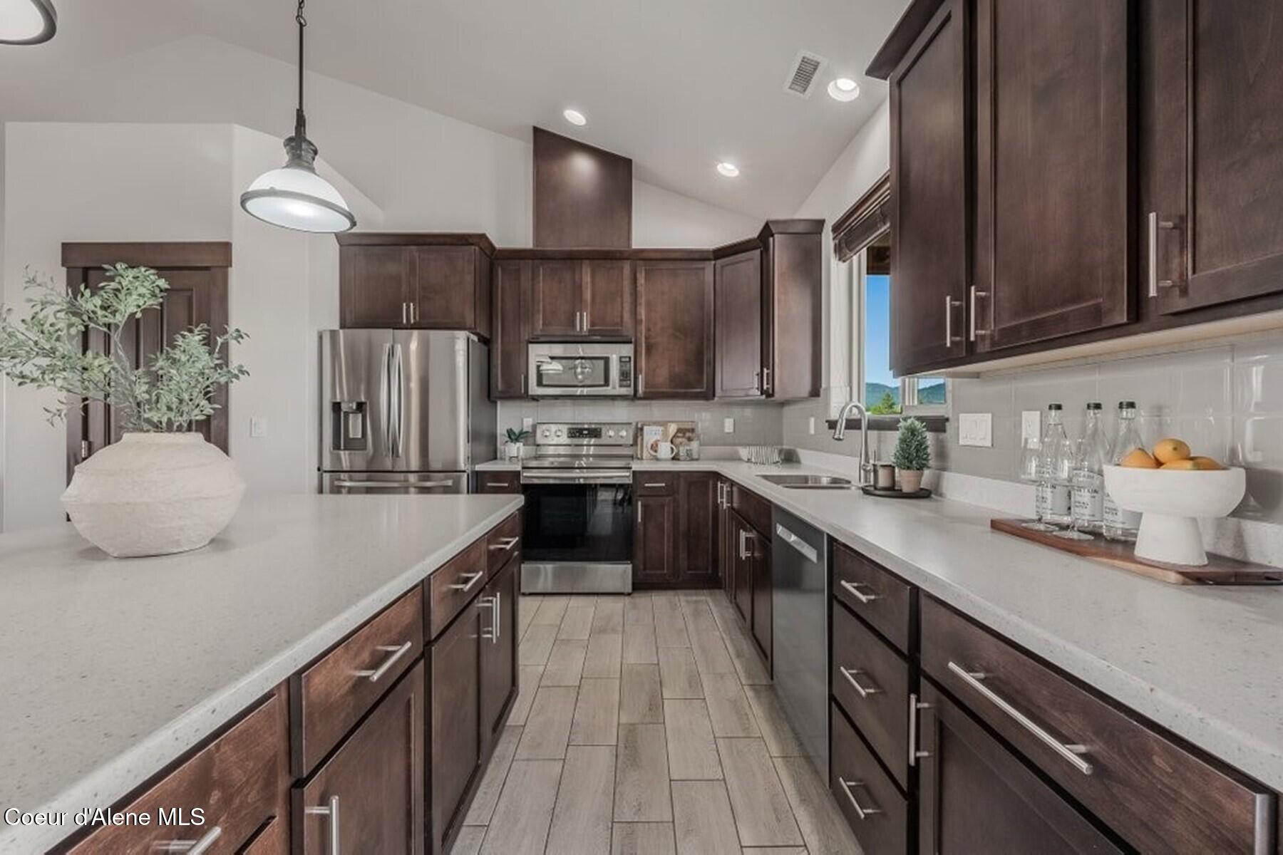 455 Solar Road Oldtown, ID 83822 - Photo 23 of 52 Kitchen Workspace Layout