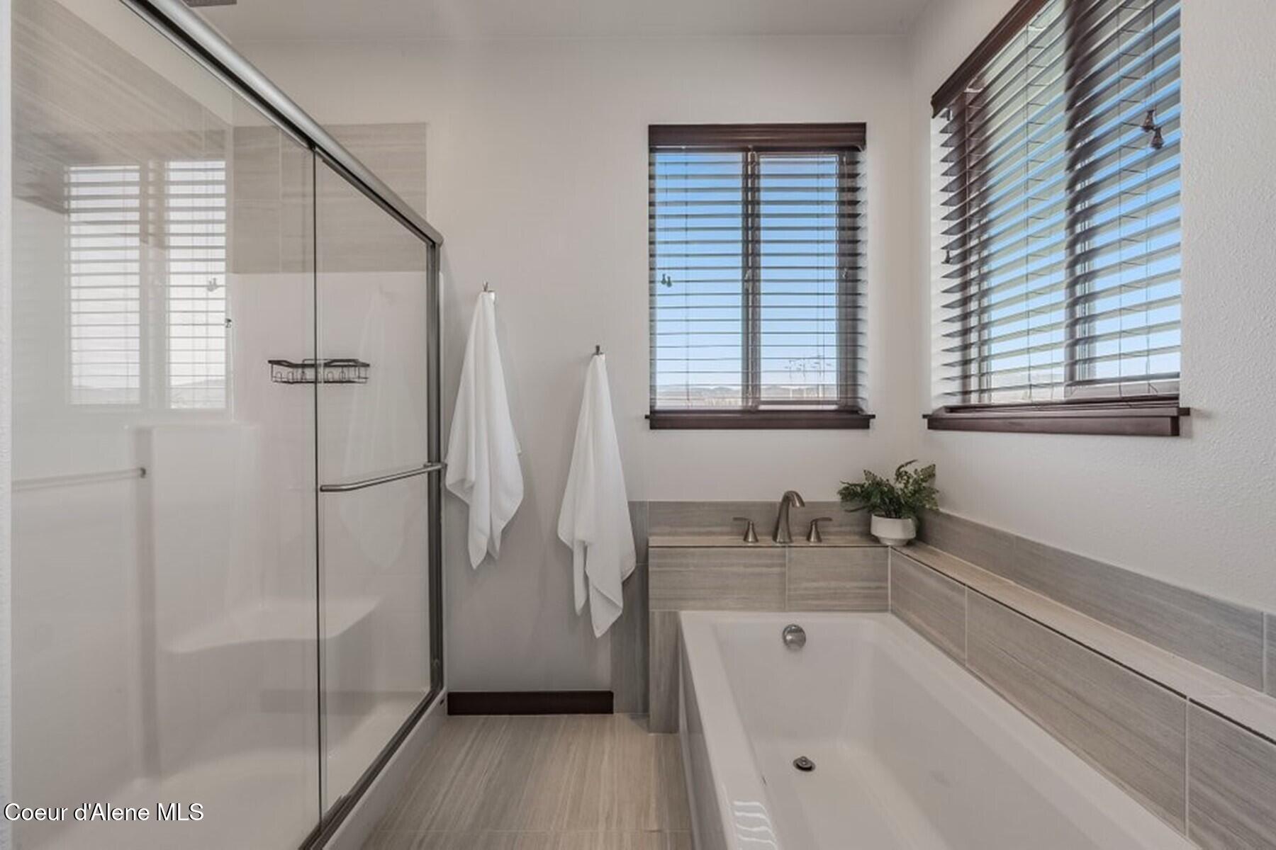 455 Solar Road Oldtown, ID 83822 - Photo 30 of 52 Soaking Tub and Relaxing Space