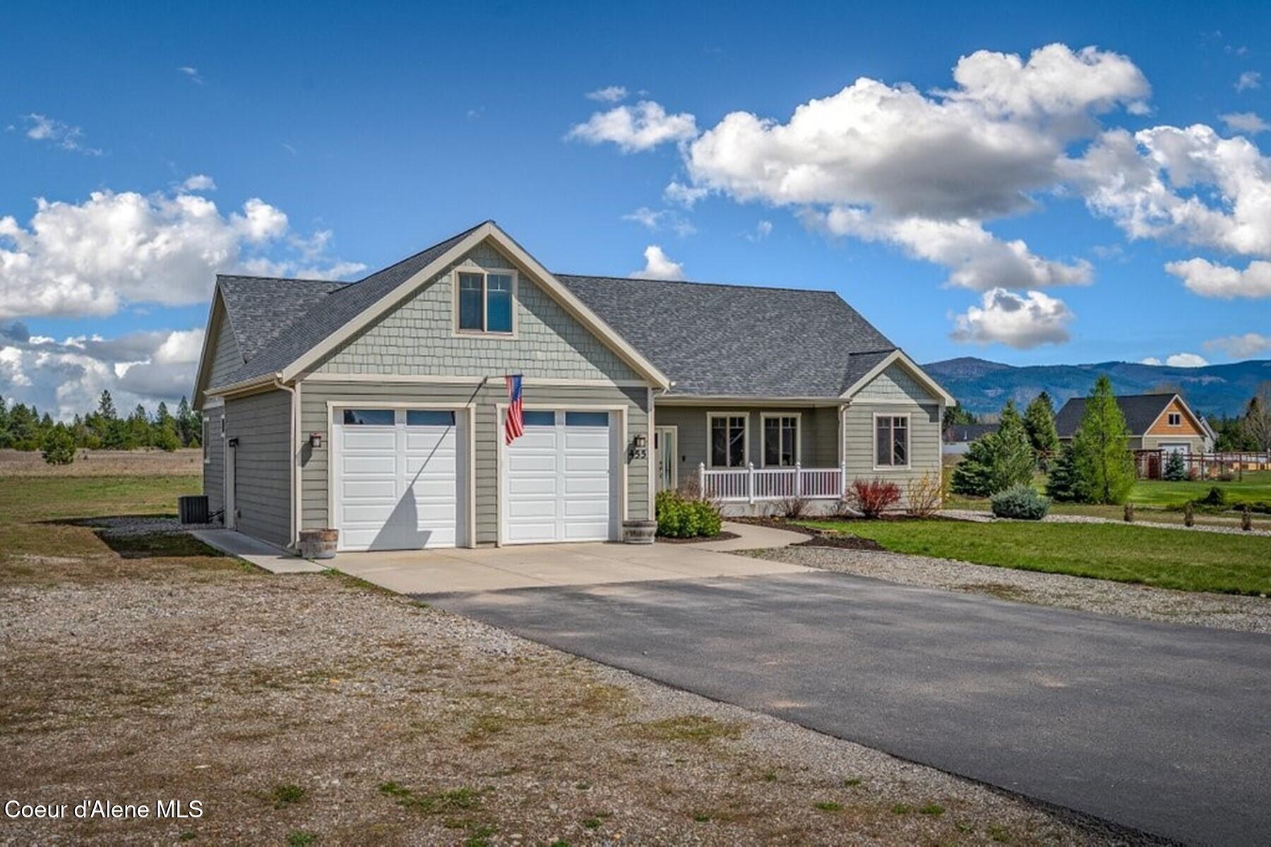 455 Solar Road Oldtown, ID 83822 - Photo 3 of 52 Paved Entrance and Parking