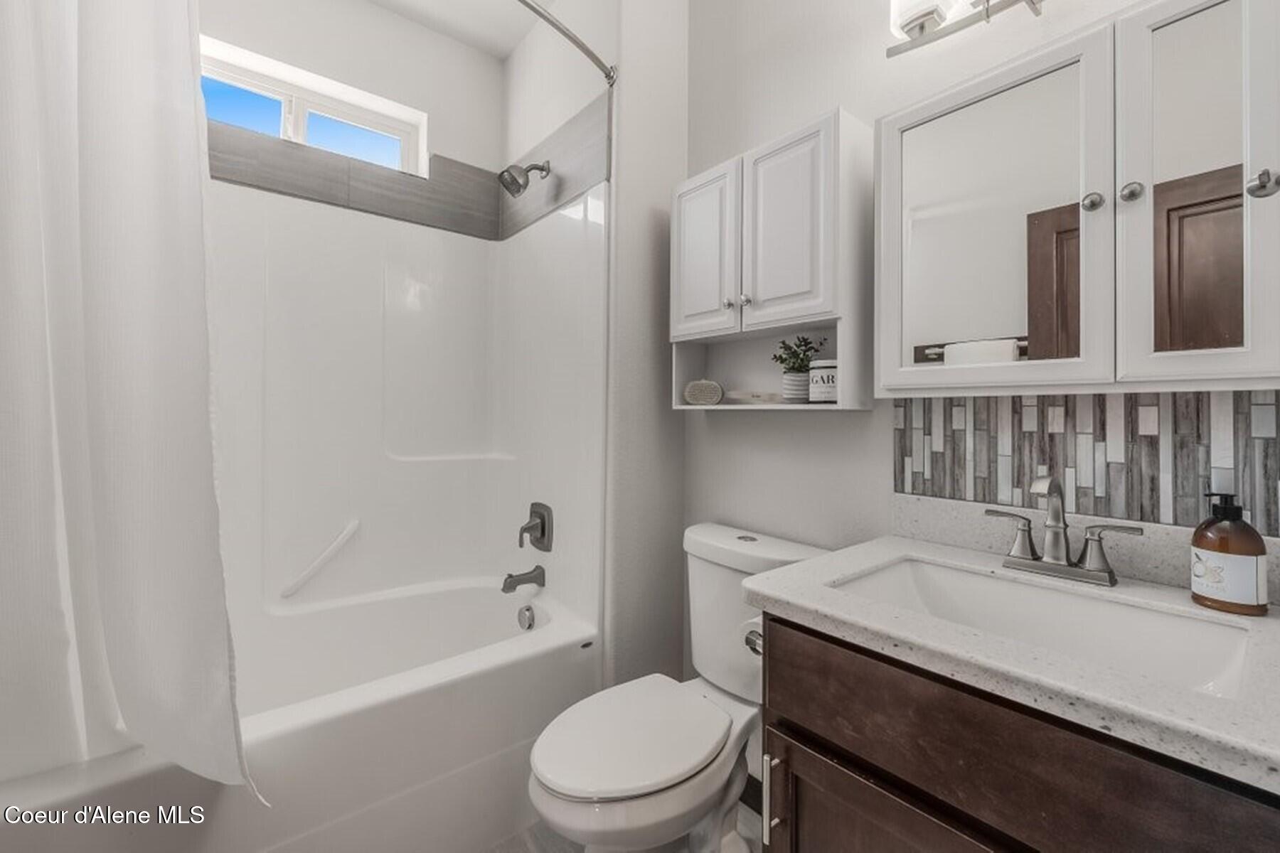 455 Solar Road Oldtown, ID 83822 - Photo 38 of 52 Full Bathroom