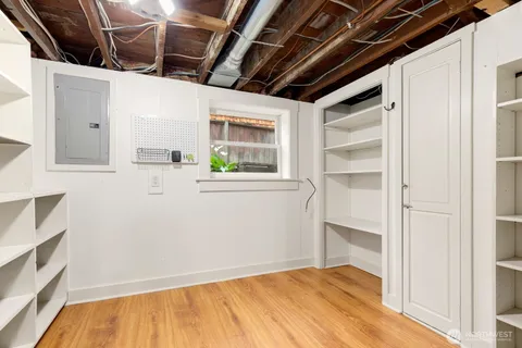 $1,025,000 | 4611 34th Avenue West, Seattle, WA 98199