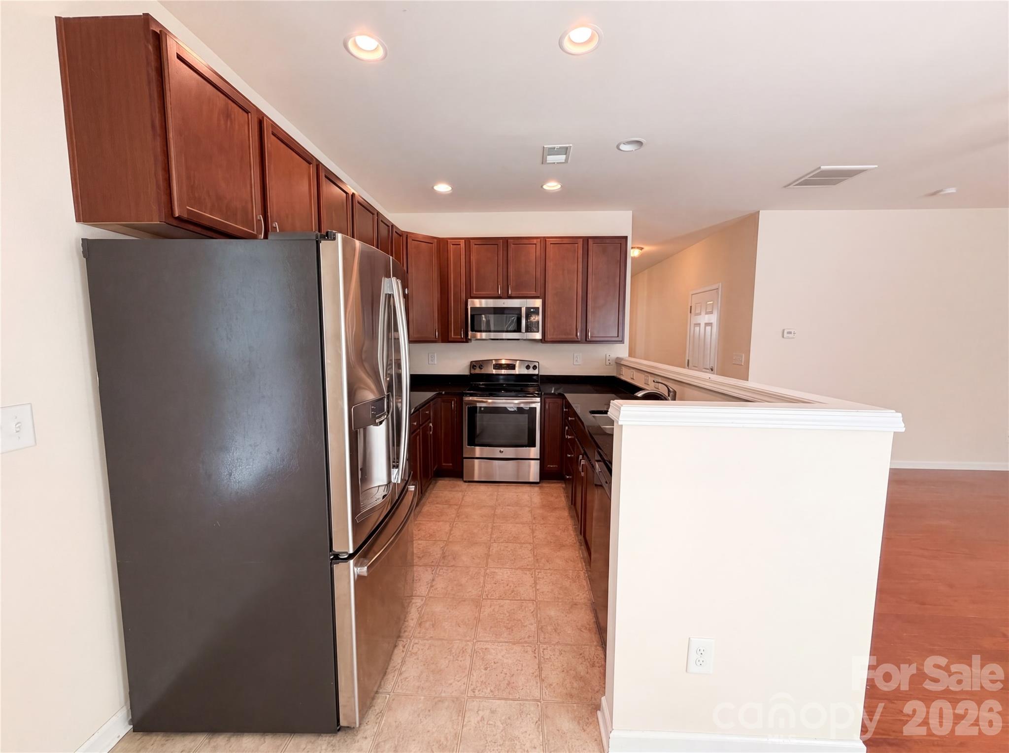 13809 Singleleaf Lane Charlotte, NC 28278 - Photo 2 of 18