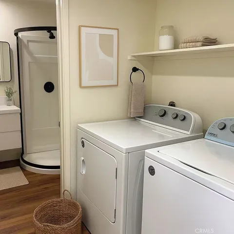 $819,000 | 239 Linwood Avenue, Unit E, Monrovia, CA 91016