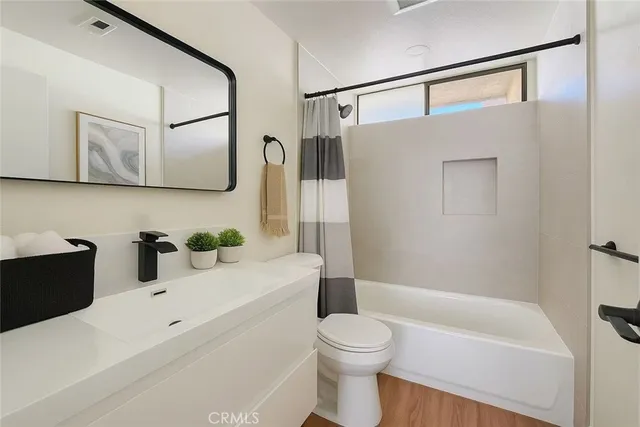 $819,000 | 239 Linwood Avenue, Unit E, Monrovia, CA 91016