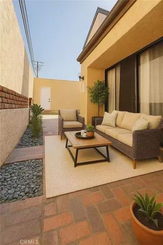 $819,000 | 239 Linwood Avenue, Unit E, Monrovia, CA 91016