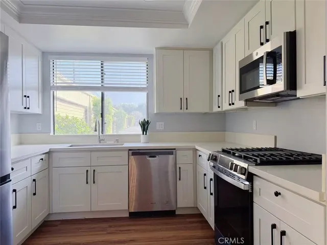 $819,000 | 239 Linwood Avenue, Unit E, Monrovia, CA 91016