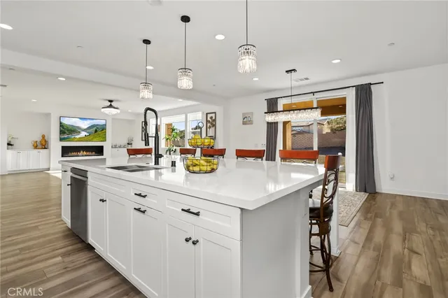 $1,125,000 | 39601 Marina Court, Palmdale, CA 93551