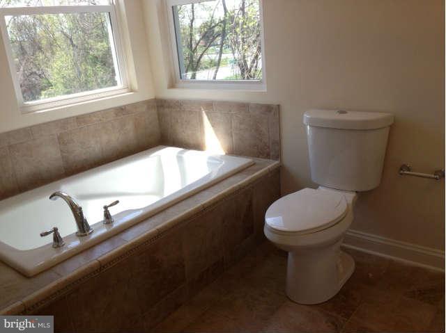 11 Leeland Road Edgewater, MD 21037 - Photo 19 of 30 Bath (Master)