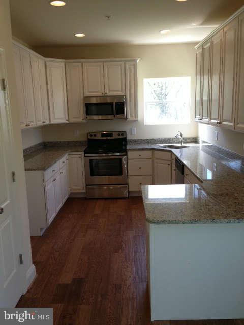11 Leeland Road Edgewater, MD 21037 - Photo 7 of 30 Kitchen