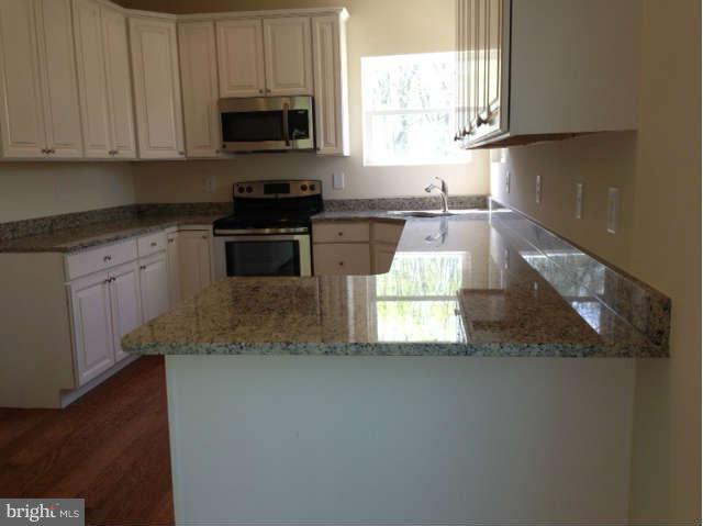 11 Leeland Road Edgewater, MD 21037 - Photo 10 of 30 Kitchen