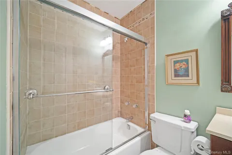 $689,999 | 71-34 162nd Street, Unit 3 | Pomonok