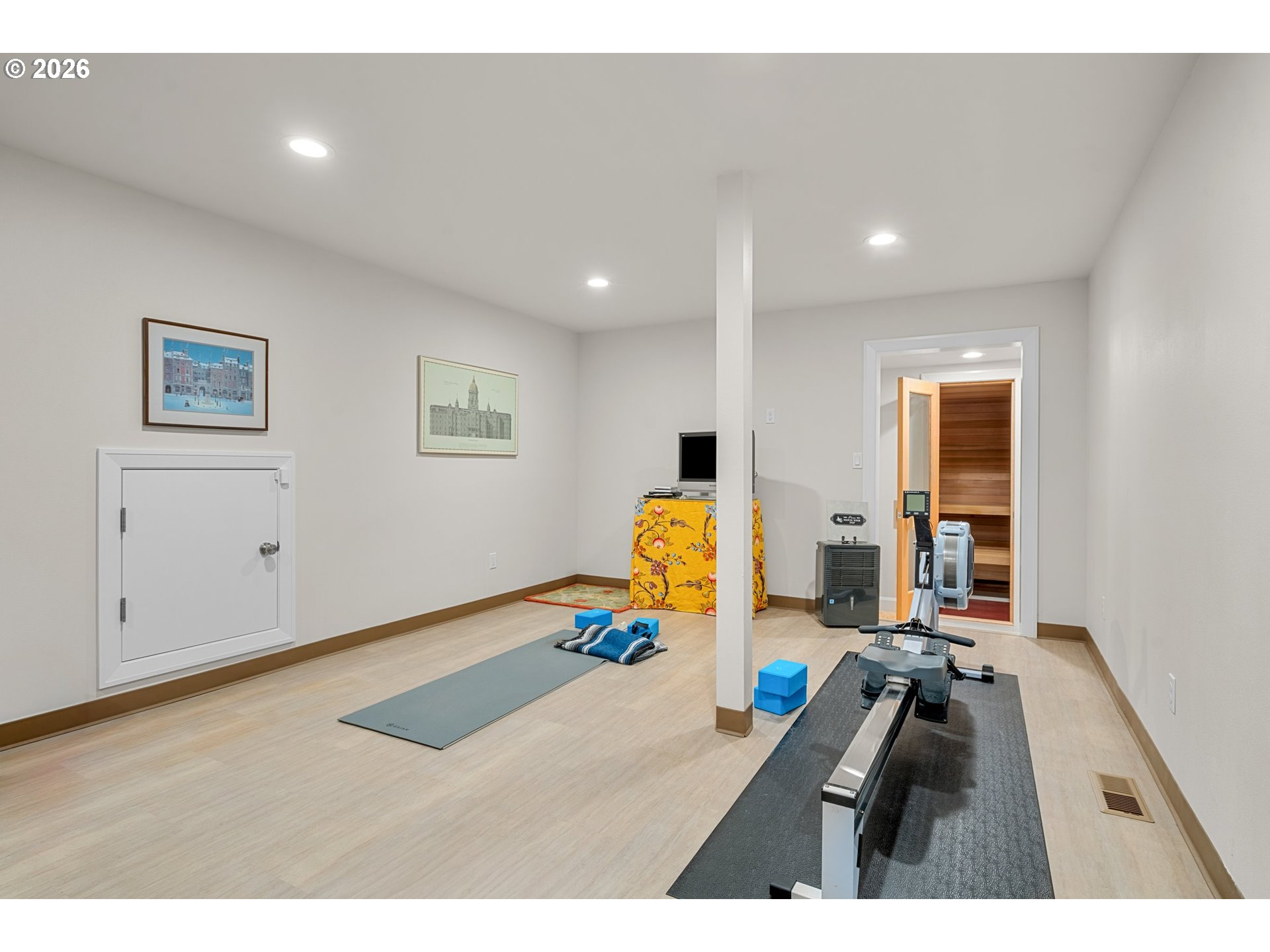 1716 Northwest Mill Pond Road Portland, OR 97229 - Photo 39 of 48 a view of a living room and bathroom