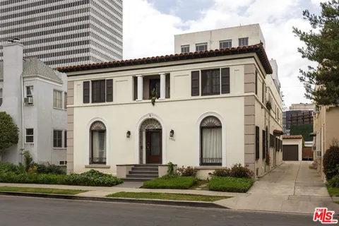 $2,000,000 | 6366 Orange Street, Los Angeles, CA 90048