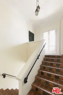 $2,000,000 | 6366 Orange Street, Los Angeles, CA 90048