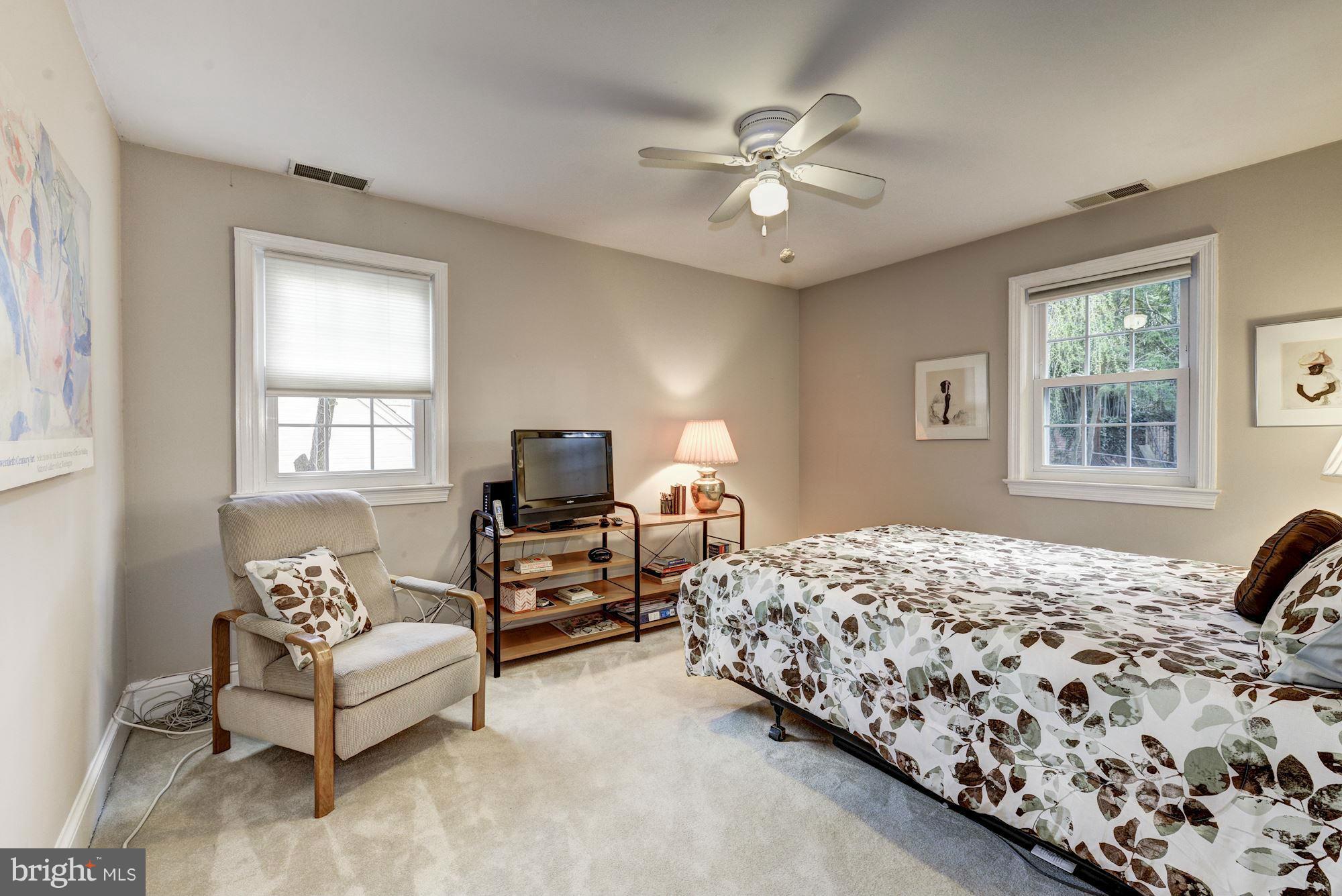 1674 Primrose Road Northwest Washington, DC 20012 - Photo 20 of 29 Bedroom