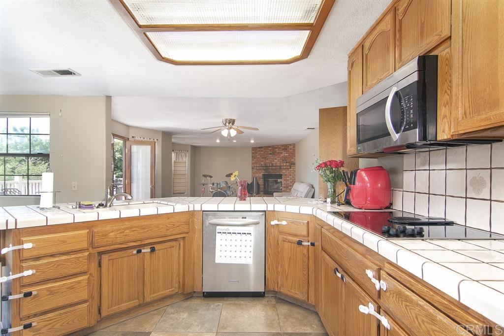 24459 Rutherford Road Ramona, CA 92065 - Photo 6 of 25