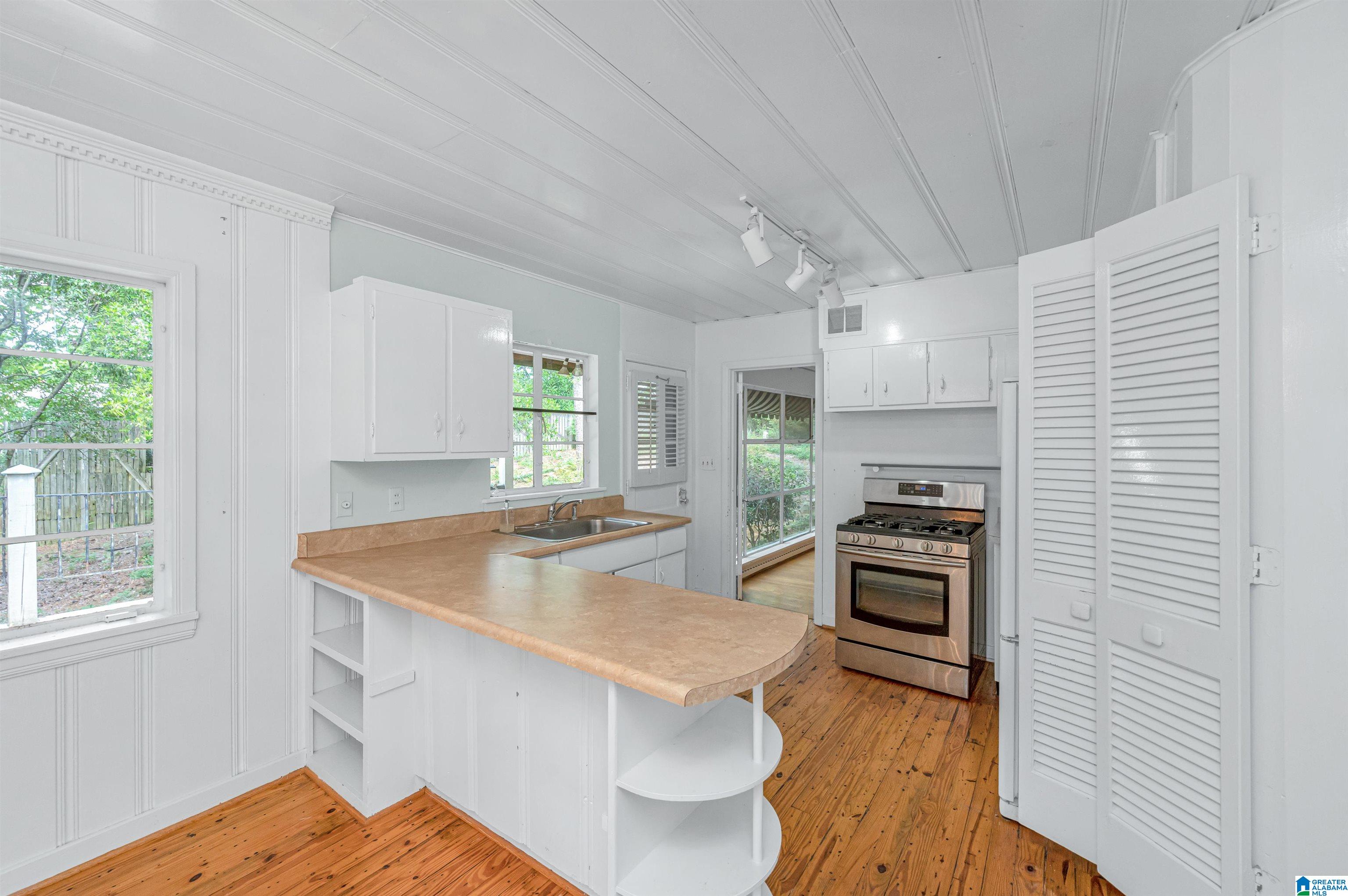 101 Stratford Road Homewood, AL 35209 - Photo 8 of 33