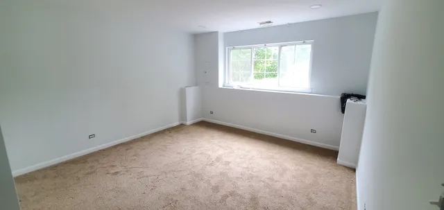 $2,395 | 587 South Parkside Drive, Unit 587, Round Lake, IL 60073