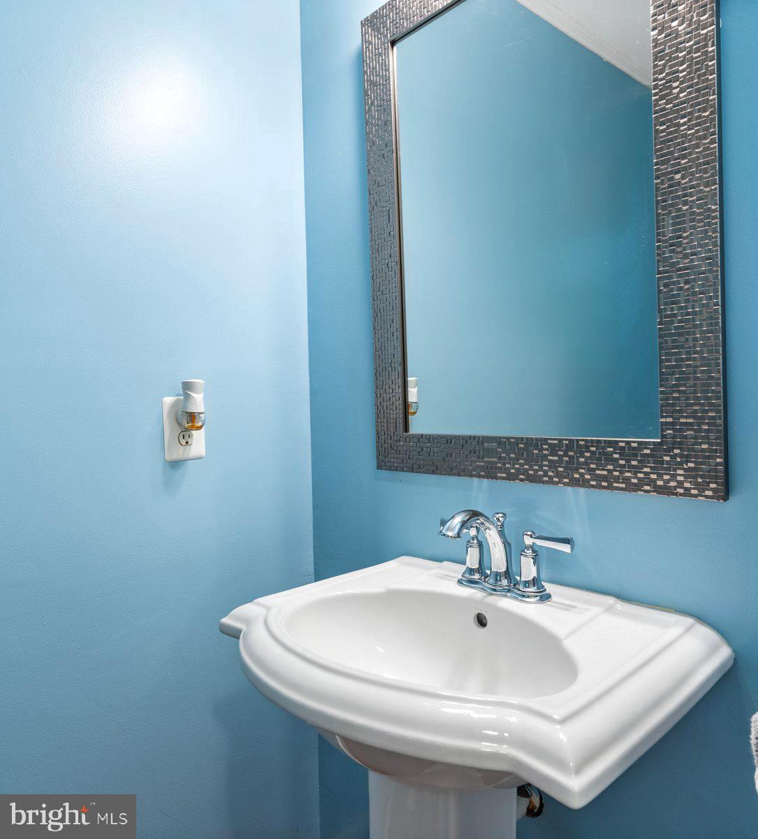 4150 Willows Road Chesapeake Beach, MD 20732 - Photo 26 of 35 half bathroom on Main level