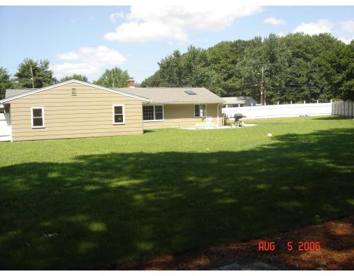 19 Catherine Road Framingham, MA 01701 - Photo 4 of 10 a front view of a house with a garden