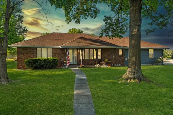 $275,000 | 801 Shona Drive, Gallatin, MO 64640