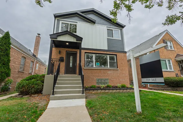 $630,000 | 2252 Northgate Avenue, North Riverside, IL 60546