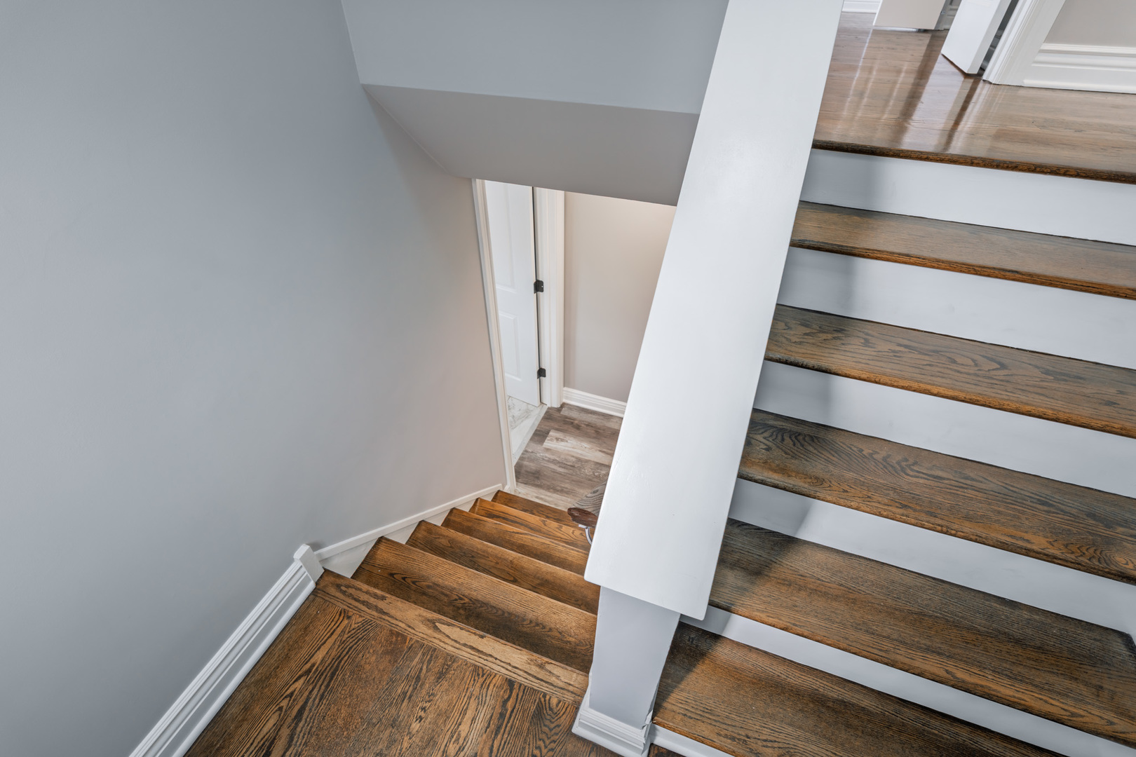 2252 Northgate Avenue North Riverside, IL 60546 - Photo 29 of 46 a view of entryway