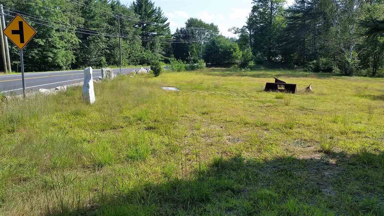 35 Chester Road Raymond, NH 03077 - Photo 2 of 4