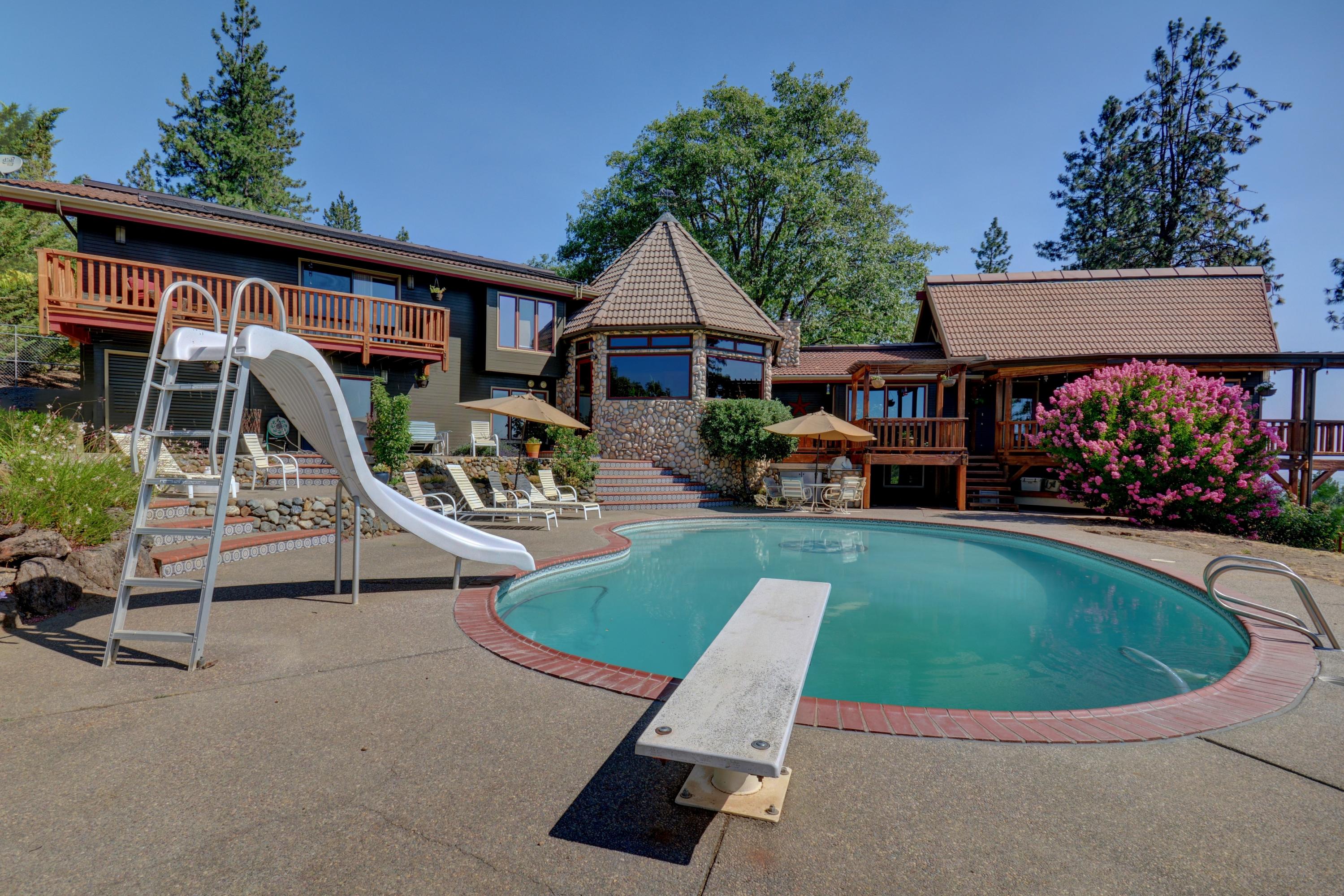 2421 Old Military Road Central Point, OR 97502 - Photo 23 of 35 9