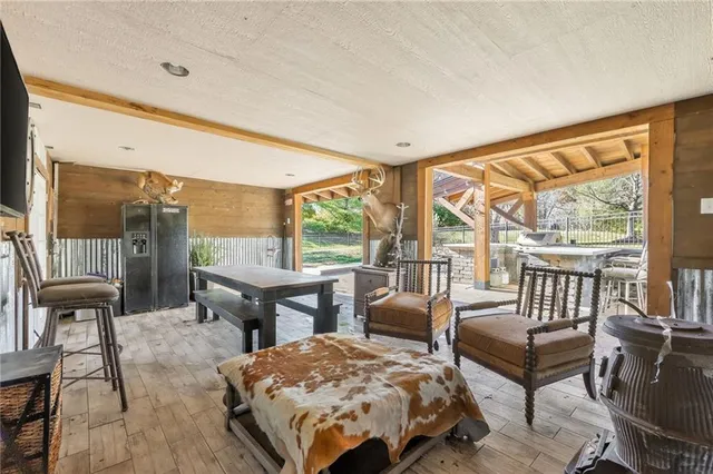 $750,000 | 16620 Birch Street, Overland Park, KS 66085