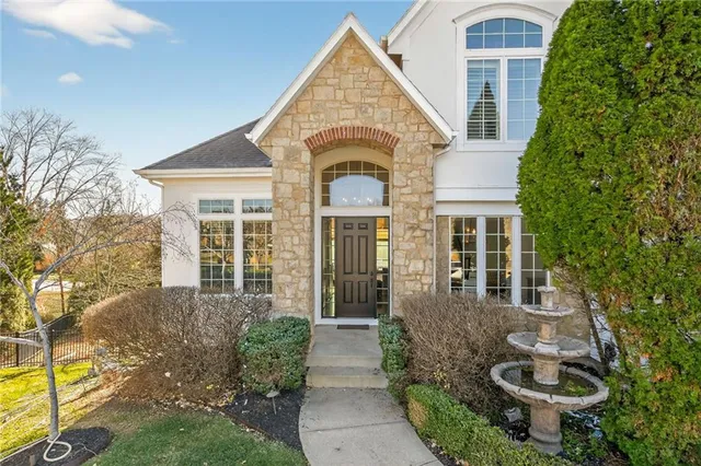 $750,000 | 16620 Birch Street, Overland Park, KS 66085