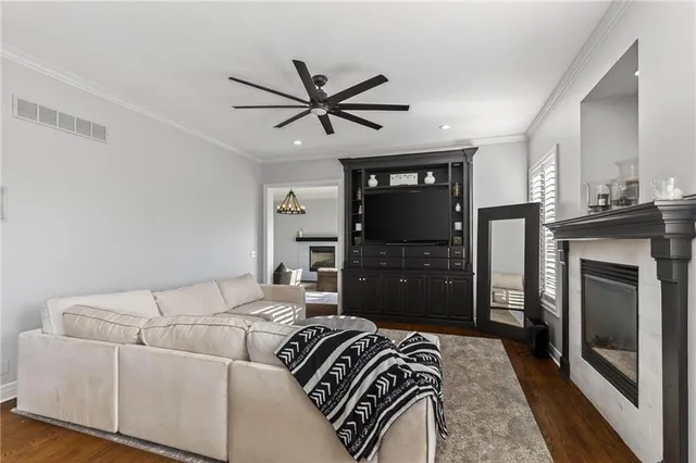 $750,000 | 16620 Birch Street, Overland Park, KS 66085