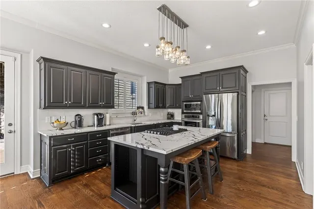 $750,000 | 16620 Birch Street, Overland Park, KS 66085