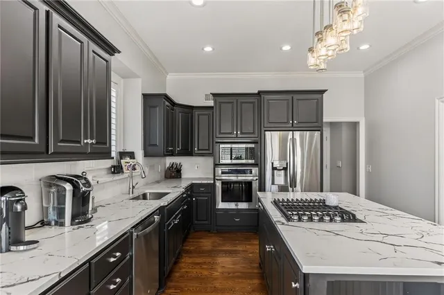 $750,000 | 16620 Birch Street, Overland Park, KS 66085