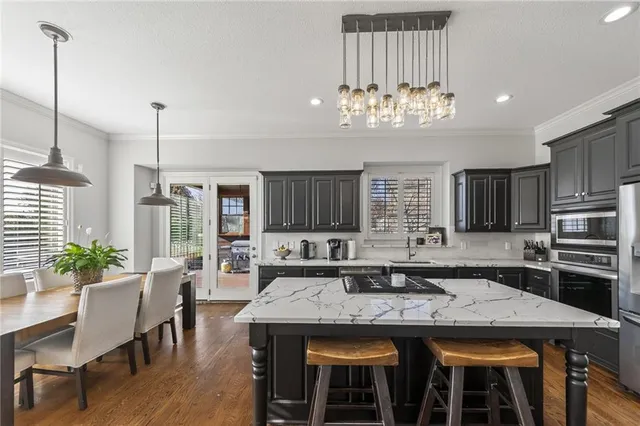 $750,000 | 16620 Birch Street, Overland Park, KS 66085