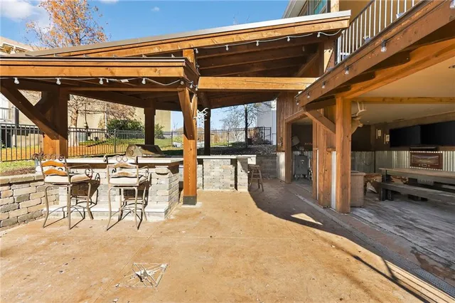 $750,000 | 16620 Birch Street, Overland Park, KS 66085