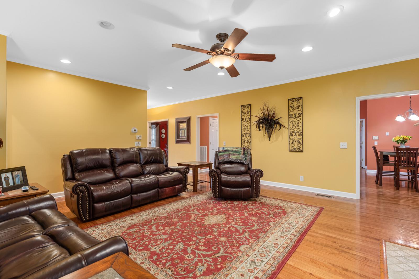 628 Rocky Valley Road Lebanon, TN 37090 - Photo 9 of 30 a living room with furniture and a rug