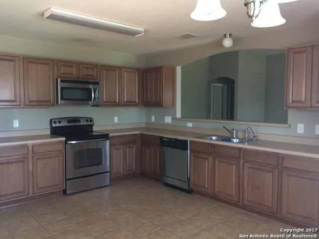 $1,550 | 10103 Margarita Hill, Converse, TX 78109