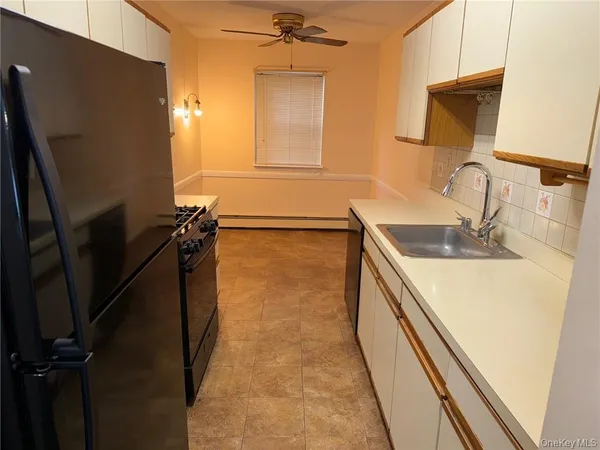 $2,650 | 100 Hillside Drive, Unit G8, Middletown, NY 10941