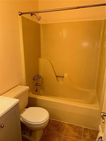 $2,650 | 100 Hillside Drive, Unit G8, Middletown, NY 10941