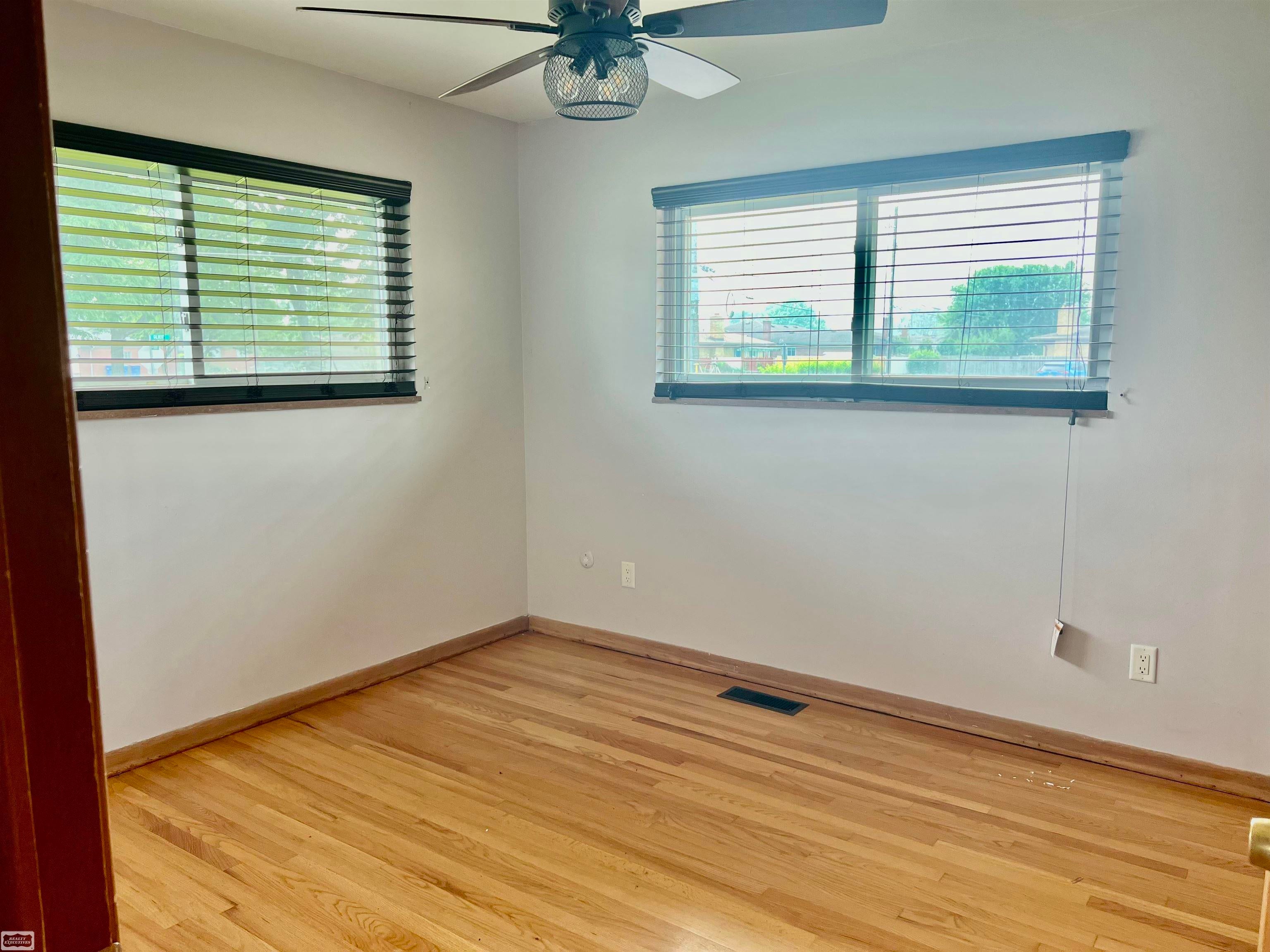 11266 Racine Road Warren, MI 48093 - Photo 10 of 19 Gallery Image 10