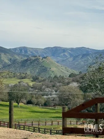 $749,900 | Undisclosed Address, Keene, CA 93531