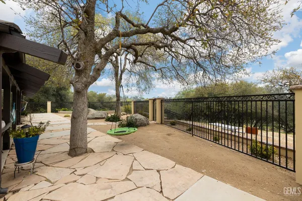 $749,900 | Undisclosed Address, Keene, CA 93531