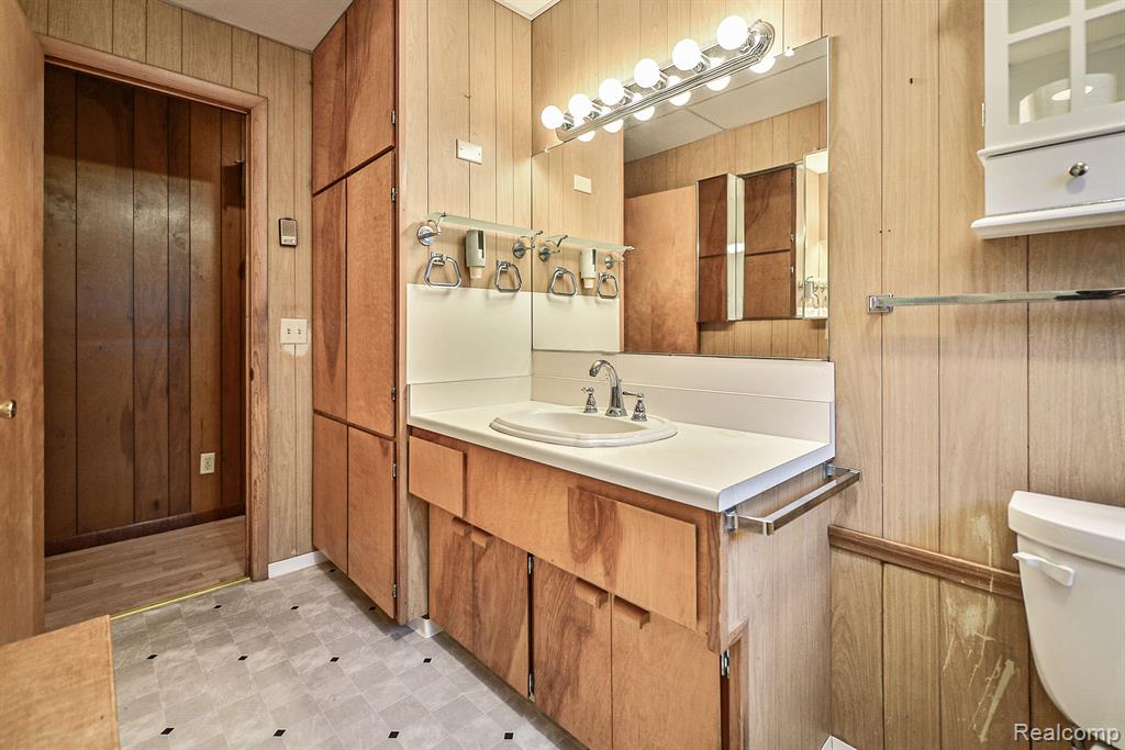 9777 Dexter-Pinckney Road Pinckney, MI 48169 - Photo 22 of 51