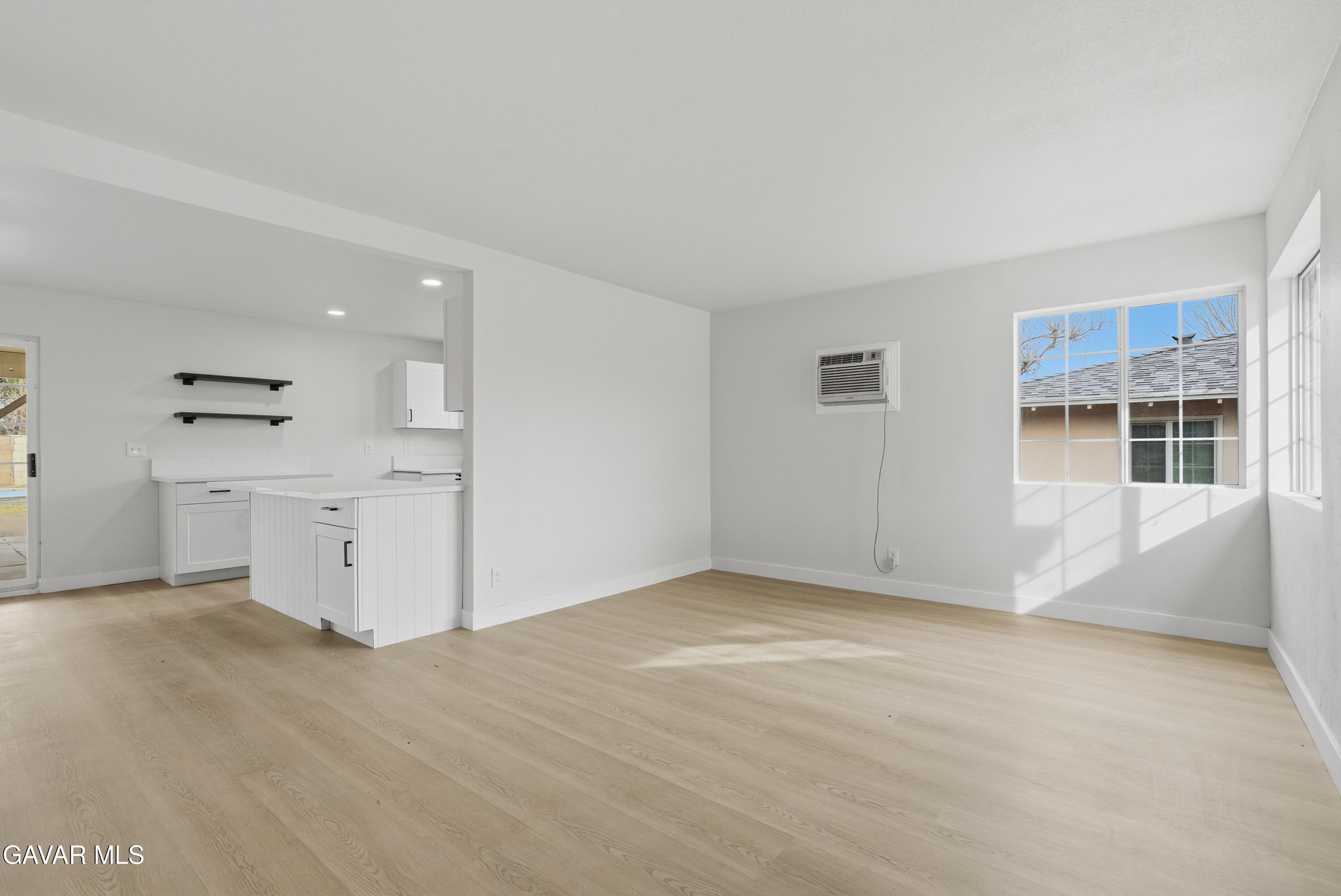321 East Ave R 11 Palmdale, CA 93550 - Photo 9 of 17 JPP00315