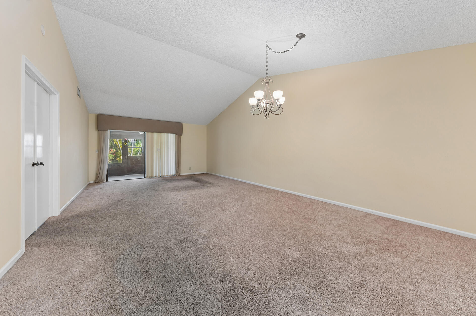 10197 Kinswood Road Boynton Beach, FL 33437 - Photo 6 of 15 Dining Room