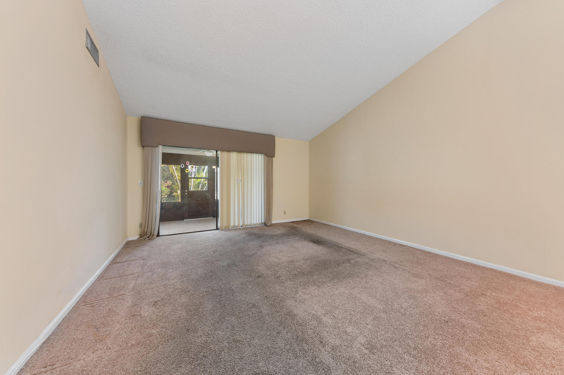 10197 Kinswood Road Boynton Beach, FL 33437 - Photo 8 of 15 Living Room