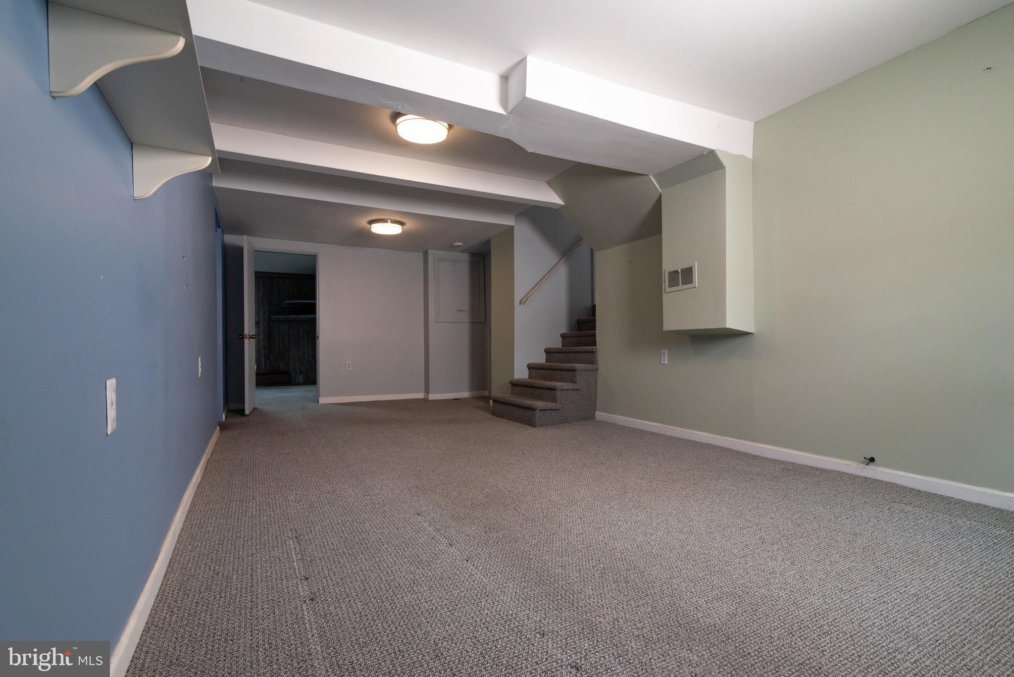 106 South Shady Retreat Road Doylestown, PA 18901 - Photo 14 of 33 an empty room with windows